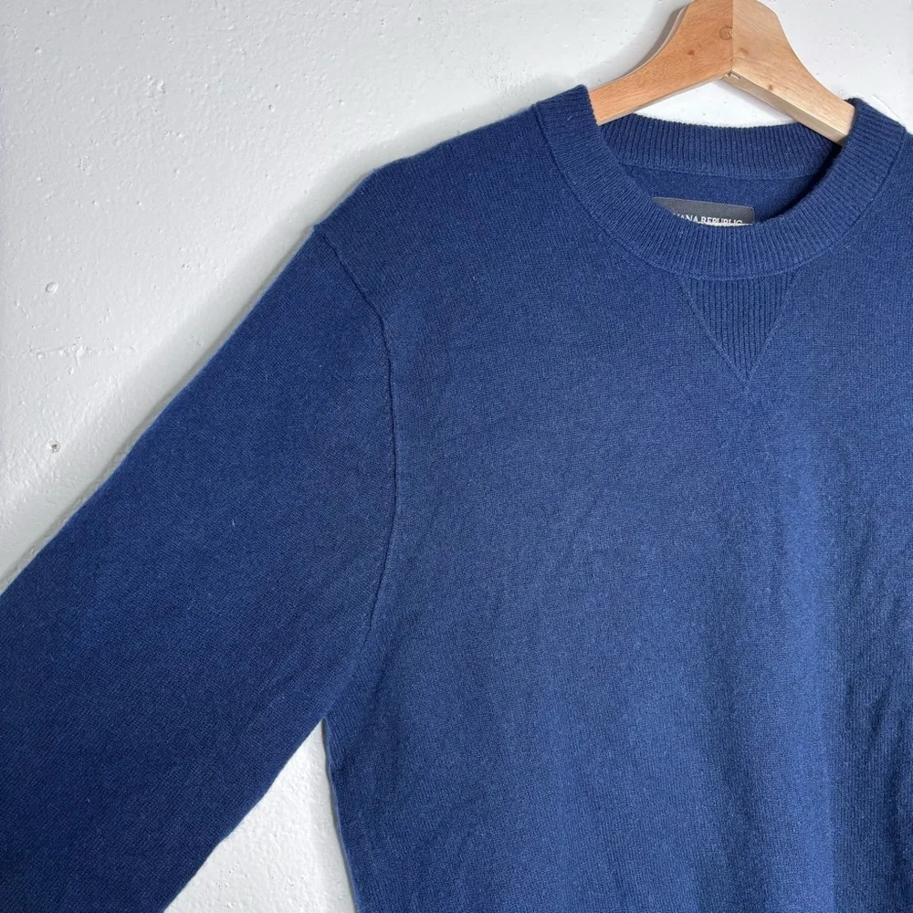 Banana Republic 100% Cashmere Crewneck Sweater Preppy Navy Size M EUC